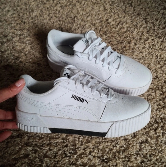 Puma Other - Puma Carina shoes